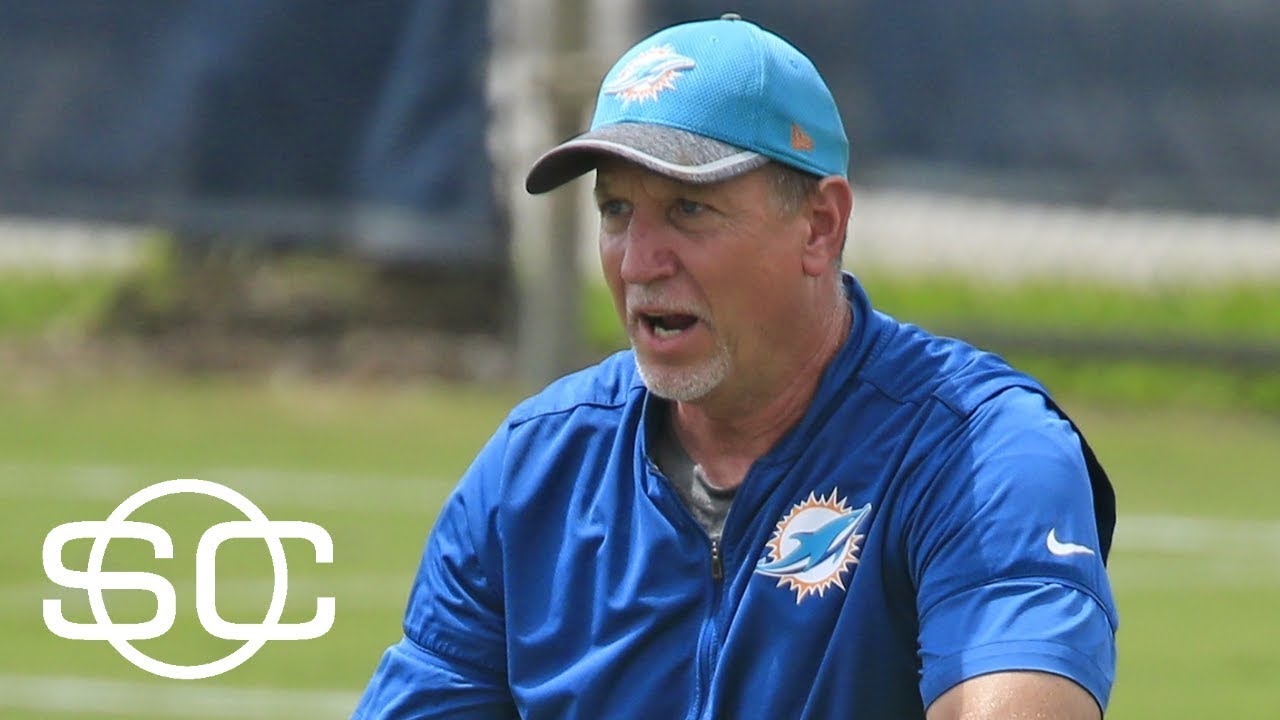 Dolphins OL coach Chris Foerster