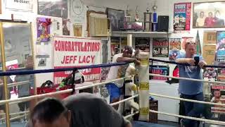 Keith Thurman showing how he will Beat Manny Pacquiao