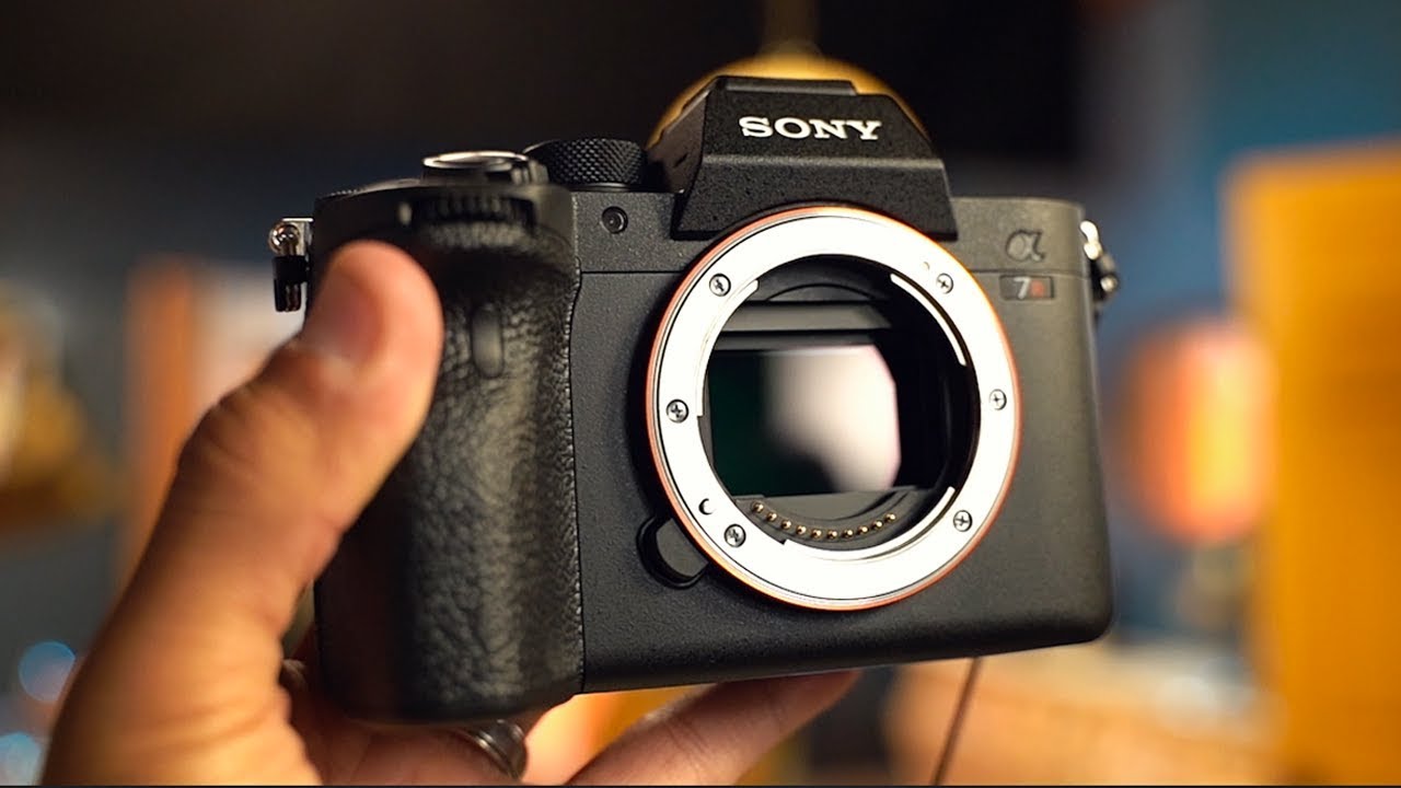 The NEW SONY A7RIV first look!