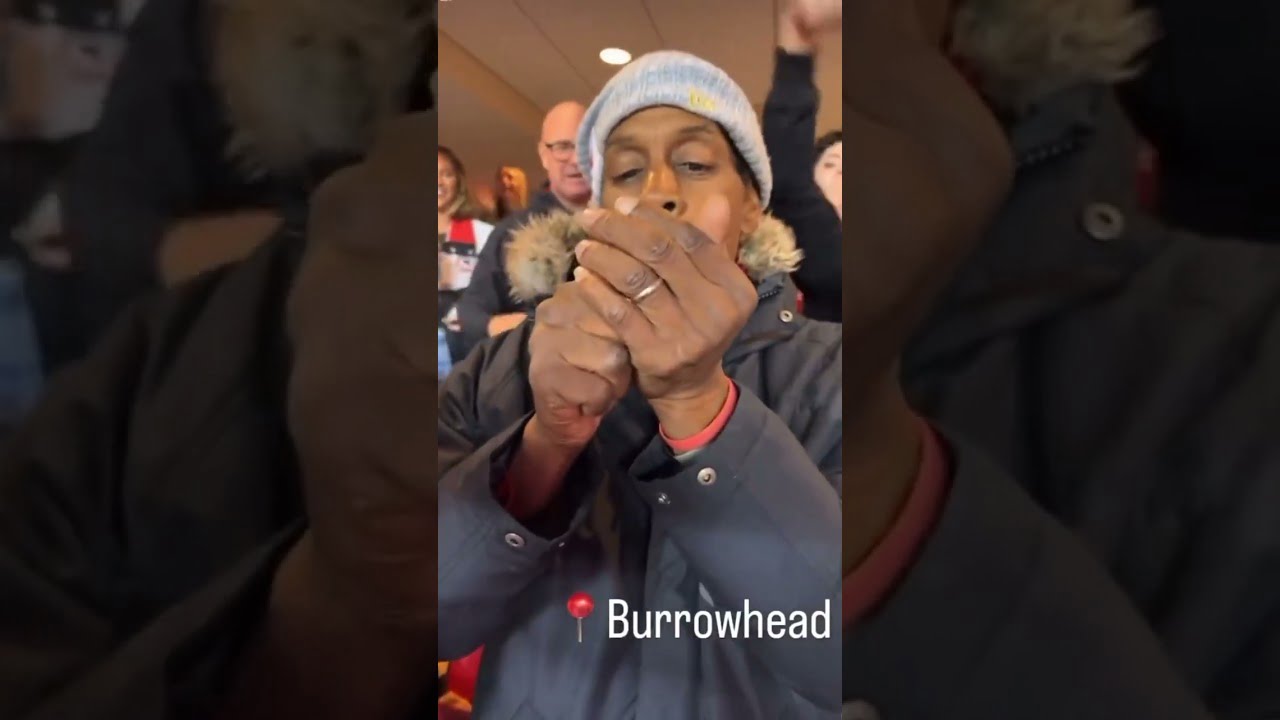 Mahomes’ dad lit a victory cigar after the win 😂🔥 (via brittanylynneIG)