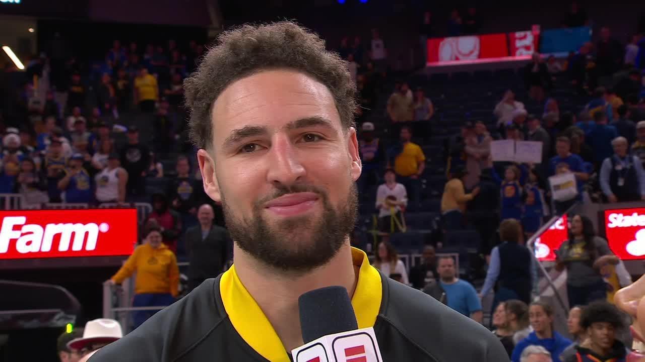 Klay Thompson was really upset about his missed free throws ????