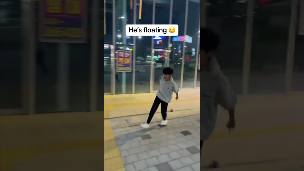 He was floating (wm87.4TT) shorts