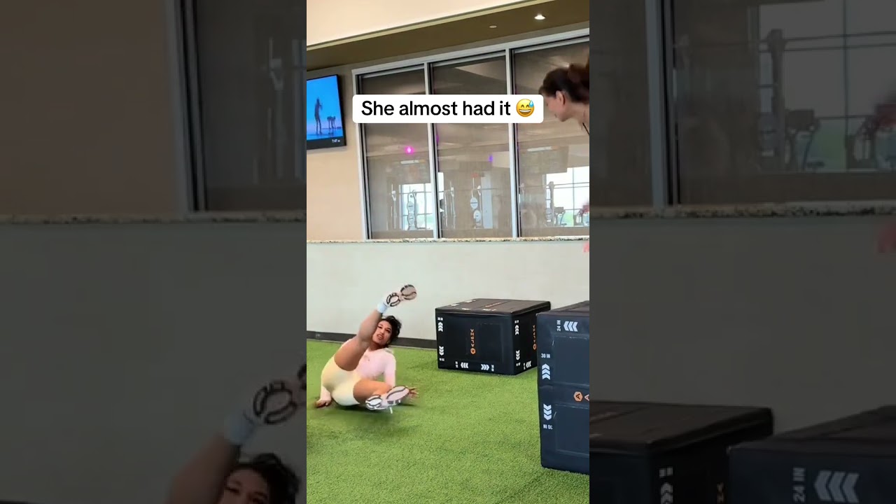 When the gym session doesn’t go as planned 😂 (via jasmine.alishaaTT)