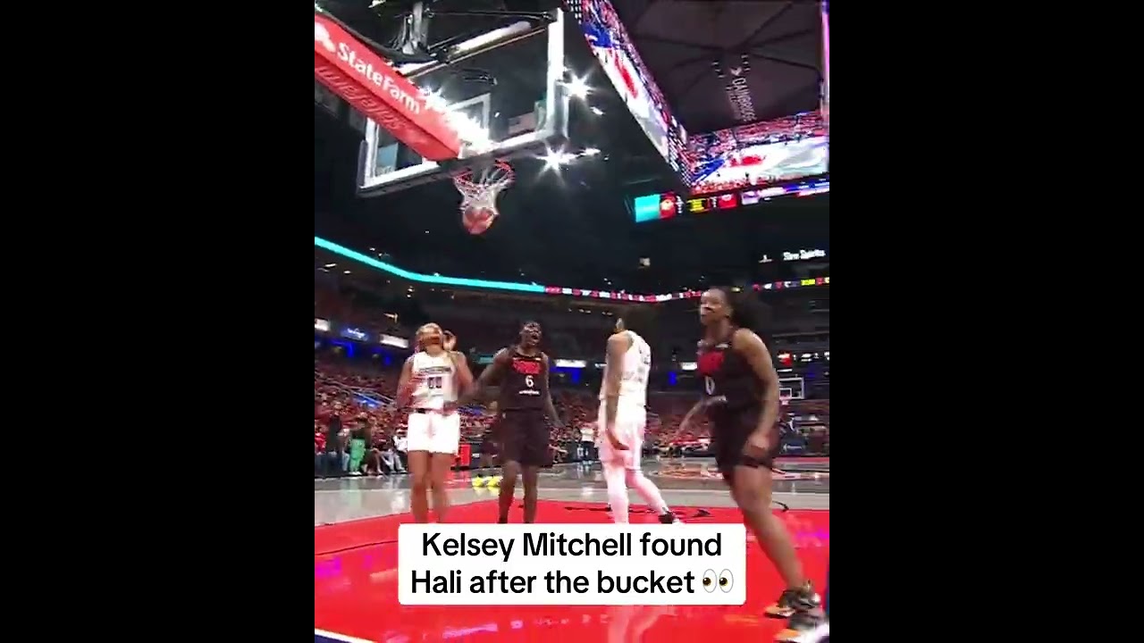 Tyrese Haliburton hype at the WNBA Playoffs 🔥