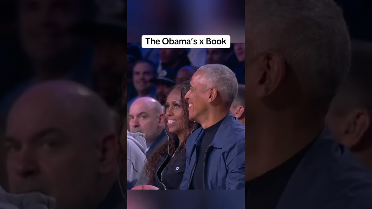 President Barack Obama and Devin Booker dapped up during the NBA All-Star Game 🔥
