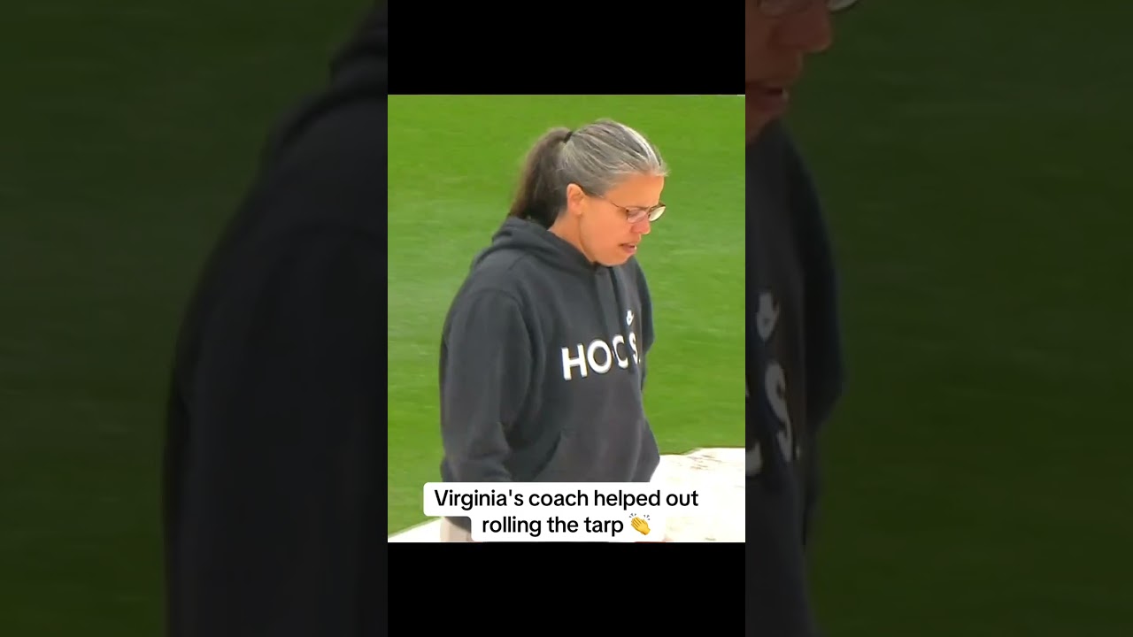 Coach is a team player 🔥
